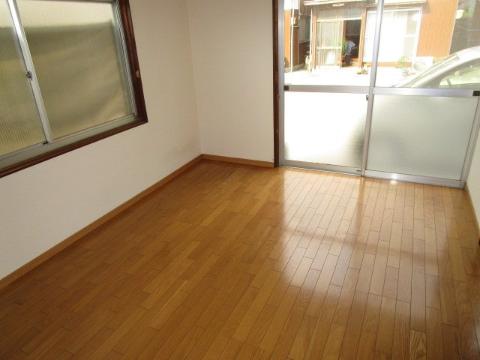 居室・リビング　室内