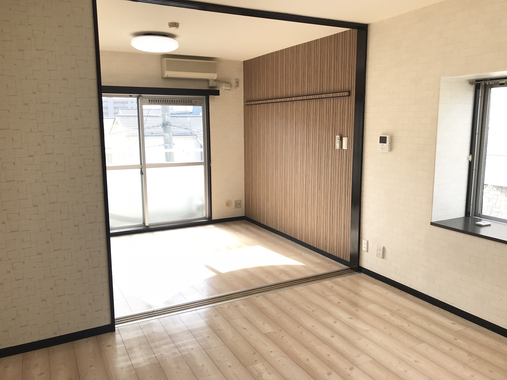 居室・リビング　他号室モデルとなります。