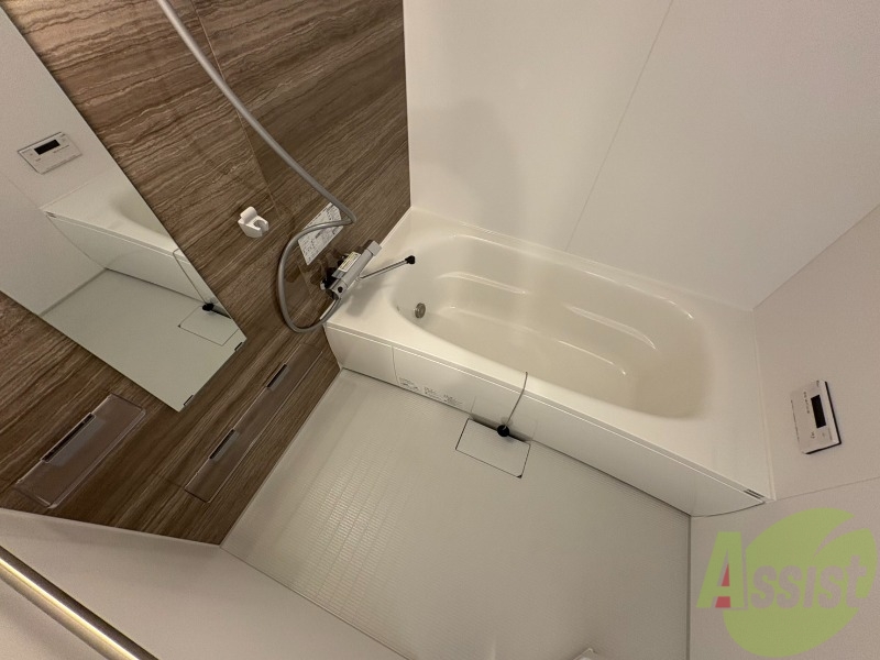 バス・シャワールーム　お風呂になります。一日の疲れを癒してくださいね。