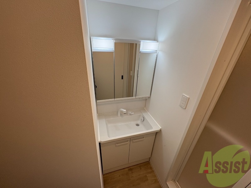 洗面設備　シャンプードレッサーで身支度もラクラクです！