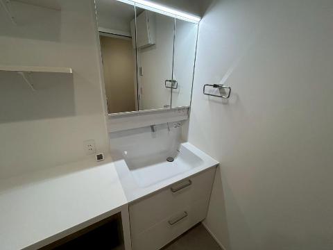 洗面設備　洗髪洗面化粧台