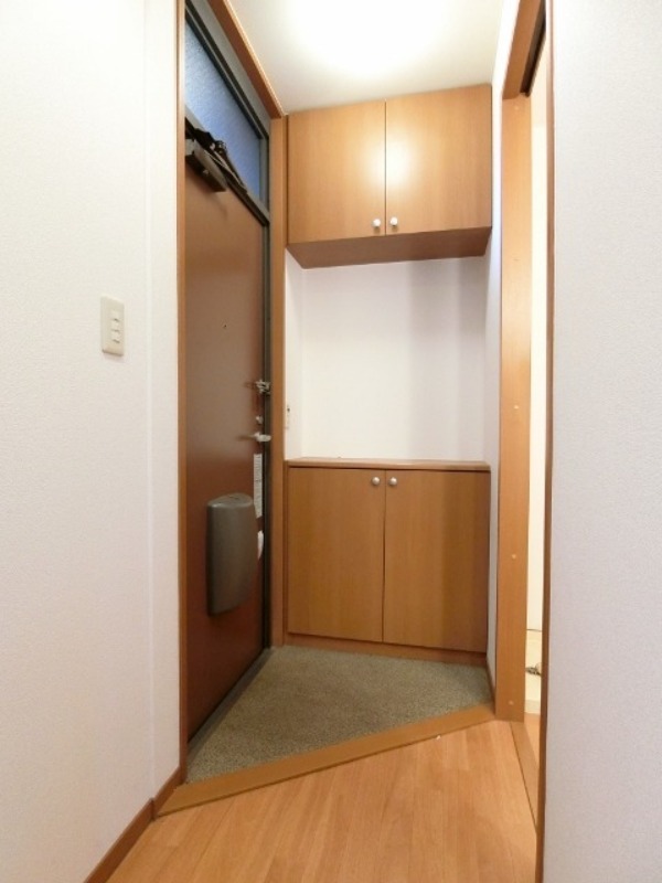 玄関　図面と現状に相違がある場合には現状を優先