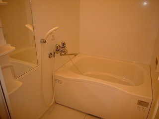 バス・シャワールーム　同物件、別のお部屋の参考写真になります