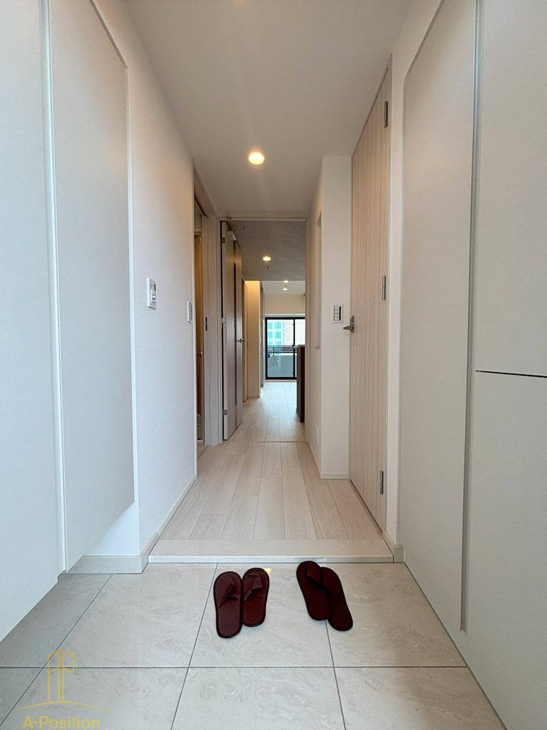 玄関　コンフォリア・リヴ北浜淡路町