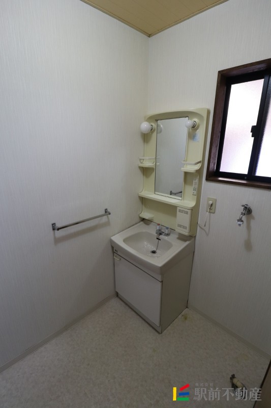 洗面設備　入居前に畳替えします♪