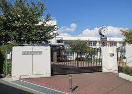 小学校　私立須磨浦小学校（小学校）まで607m