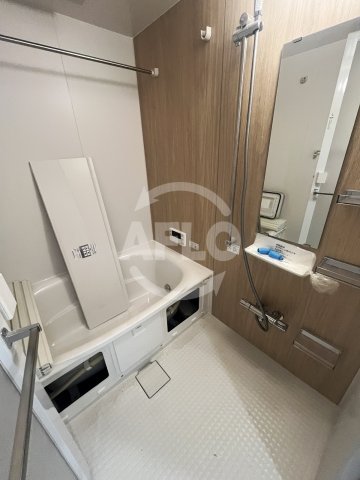 バス・シャワールーム　セレニテフラン谷町四丁目　浴室