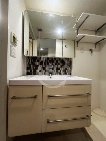 洗面設備　セレニテフラン谷町四丁目　洗面台