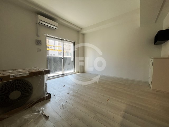 居室・リビング　セレニテフラン谷町四丁目　リビング