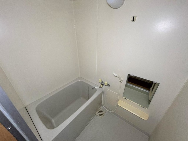 バス・シャワールーム　バストイレ別