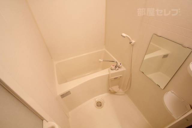 バス・シャワールーム　浴室乾燥機付のバスルーム