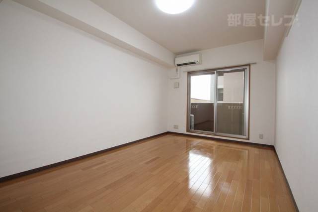 居室・リビング　広いお部屋は家具のレイアウトも自由自在