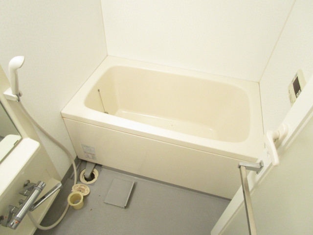 バス・シャワールーム　別号室の参考写真です