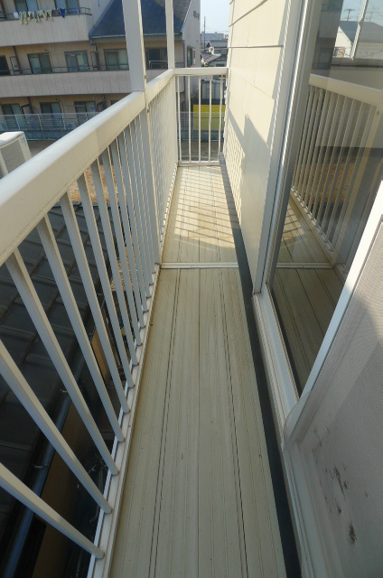 バルコニー　陽当たり良好