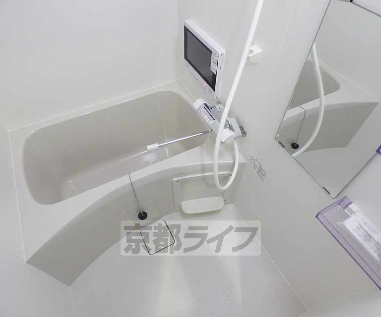 バス・シャワールーム　きれいな浴室です。