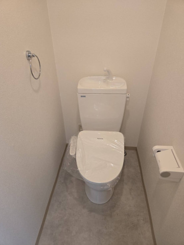 トイレ　トイレ新品（ウォシュレット付）