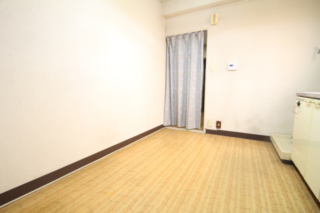 居室・リビング　４．５帖のダイニングキッチン。　別室の参考写真です。※現況優