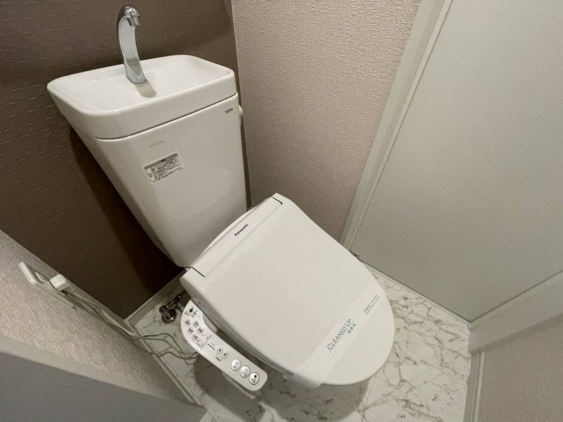 トイレ　同シリーズ参考写真