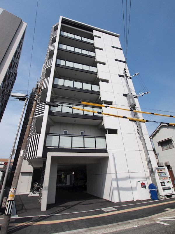 建物外観　築浅デザイナーズ♪