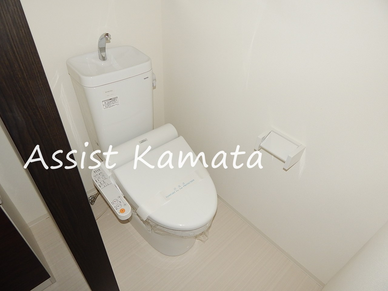 トイレ　写真は同タイプの別号室です