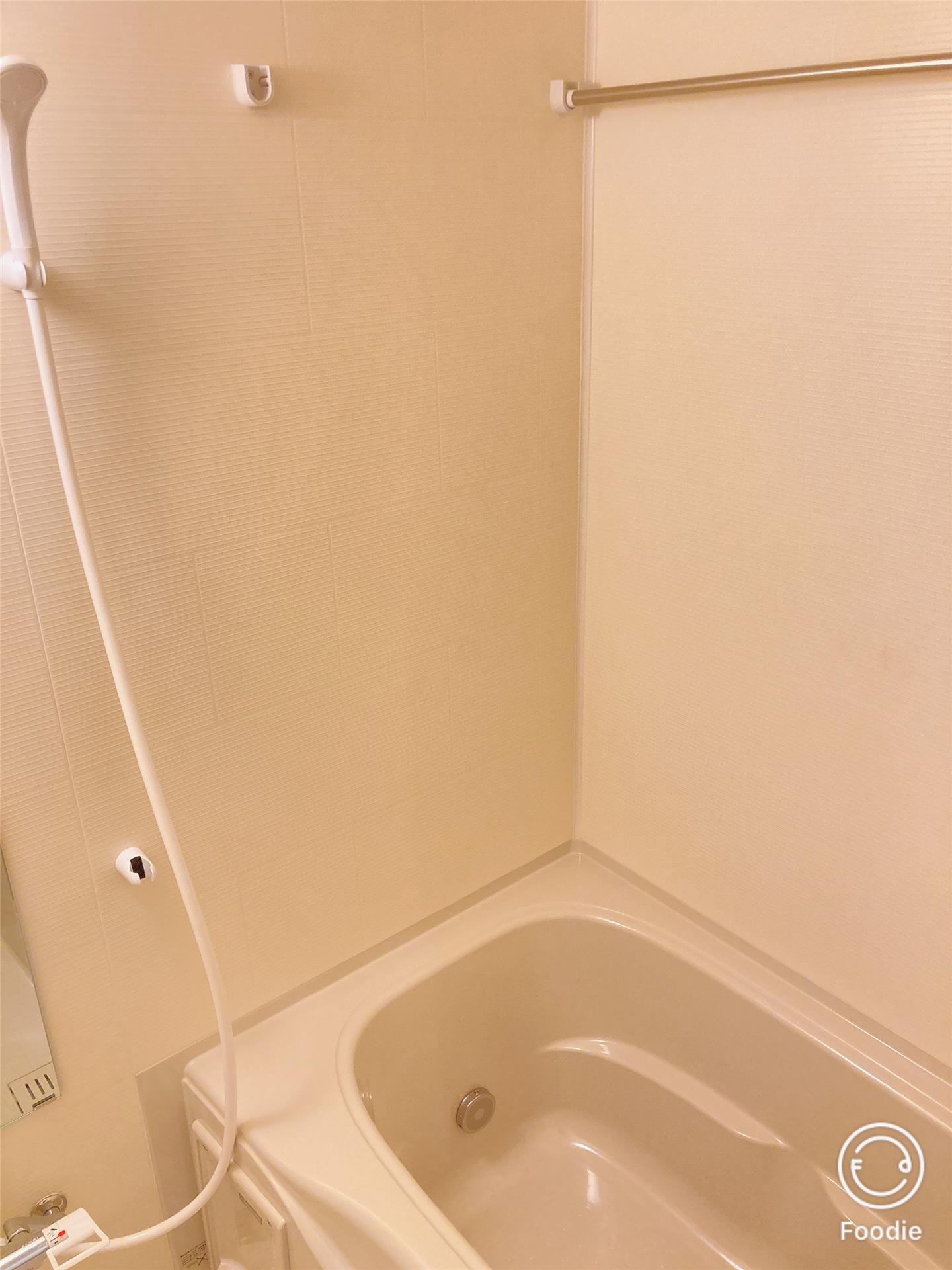 バス・シャワールーム　浴室乾燥機付きユニットバス。雨が続いても安心です。