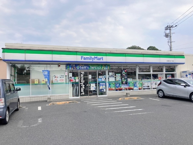 コンビニ　ファミリーマート小倉徳力五丁目店（コンビニ）まで248m