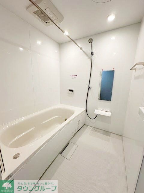 バス・シャワールーム　★追い焚き機能付き広々バス★