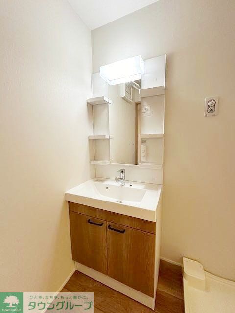洗面設備　★収納たっぷりの洗面台★