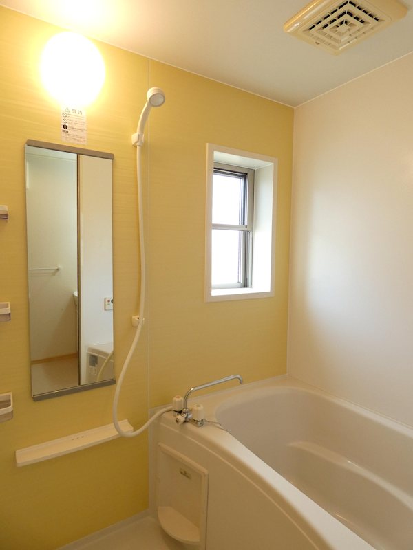 バス・シャワールーム　※同タイプ別居室のお写真です。