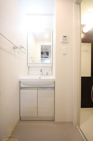 洗面設備　フォーリアライズ梅田レーベン