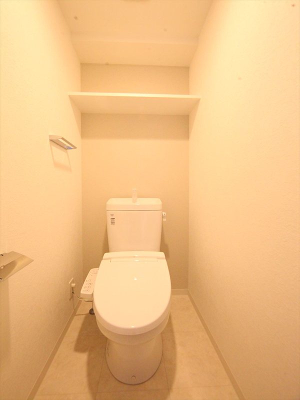トイレ　同仕様内装