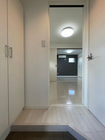 玄関　別号室イメージの為、現状を優先致します。