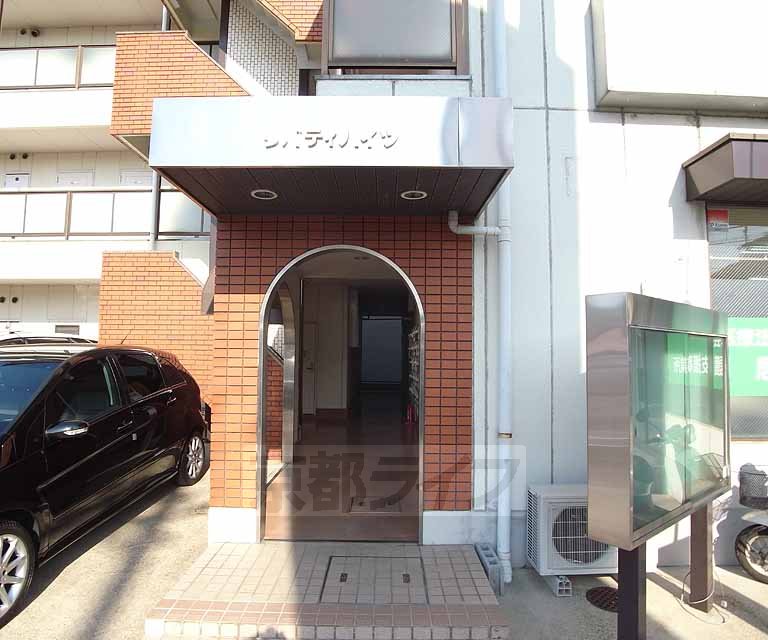 エントランス　かわいい感じの入り口