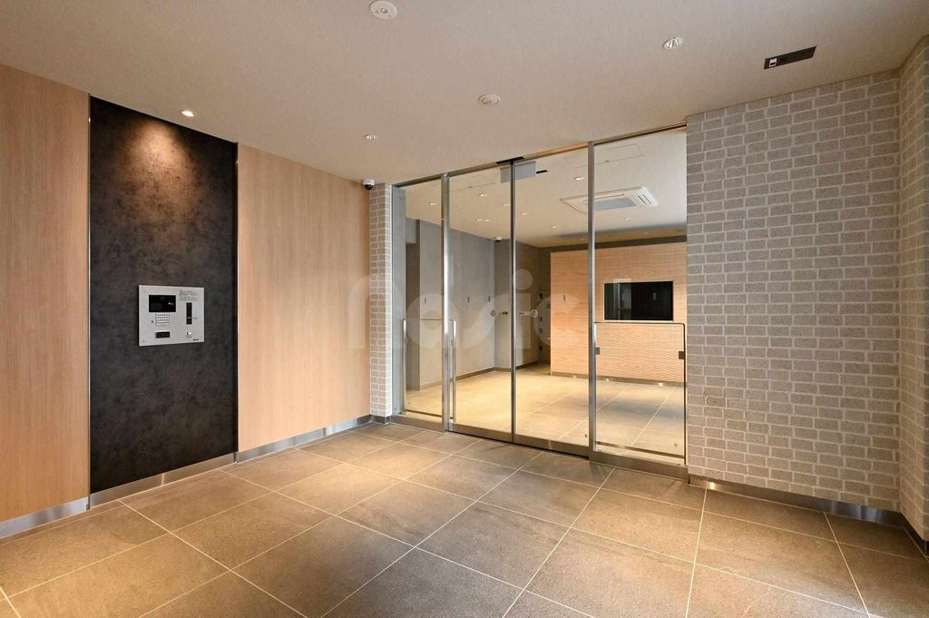 エントランス　オートロック