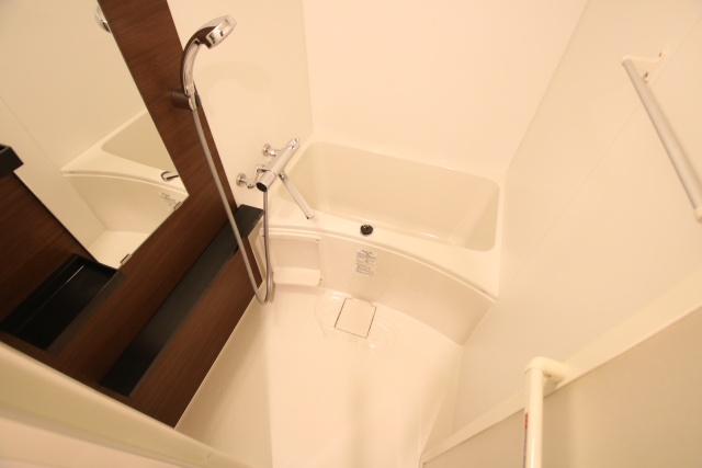 バス・シャワールーム　※別室の参考写真の為、現況優先です。