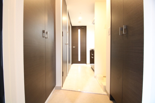 玄関　※別室の参考写真の為、現況優先です。