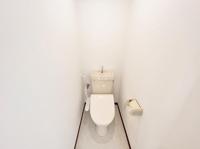 トイレ　ウォシュレット新設しました。