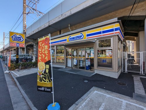 コンビニ　ミニストップ 亀有駅東店（コンビニ）まで599m