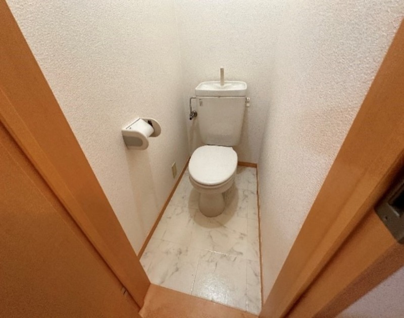 トイレ　※別部屋参考写真