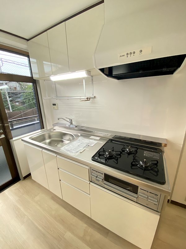 キッチン　※画像は203号室です。102号室