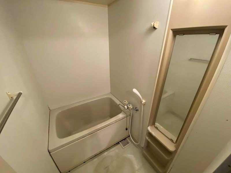 バス・シャワールーム　別号室イメージ