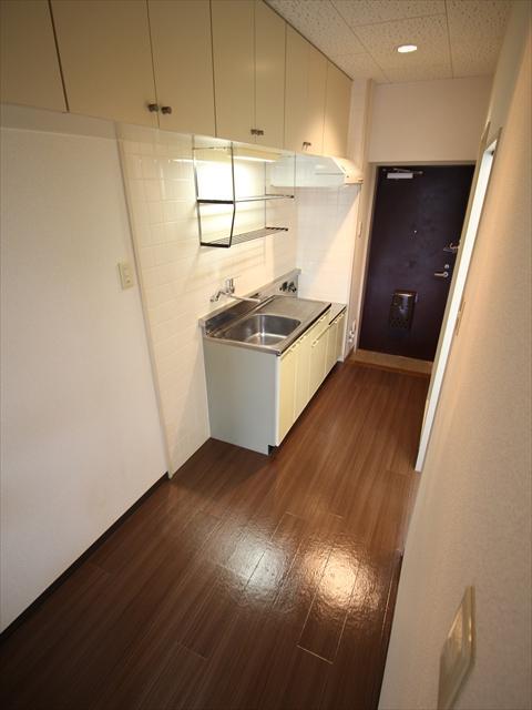 その他　松山市御宝町　フレンドリーＮｏ．１　キッチン