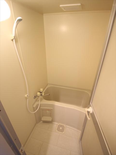 バス・シャワールーム　松山市御宝町　フレンドリーＮｏ．１　浴室