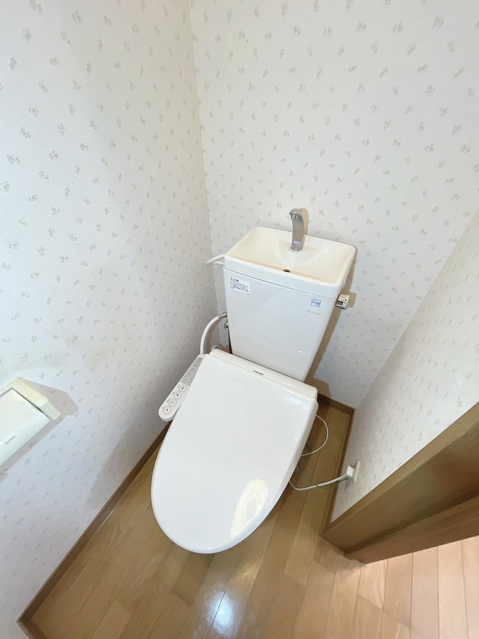 トイレ　ウォシュレット完備
