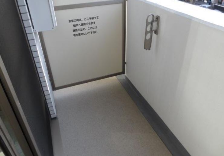 バルコニー　★洗濯物を干すスペース充分に取れます★