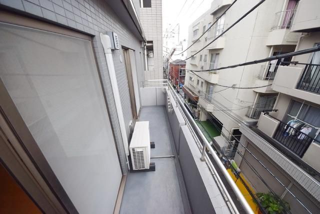 バルコニー　バルコニー