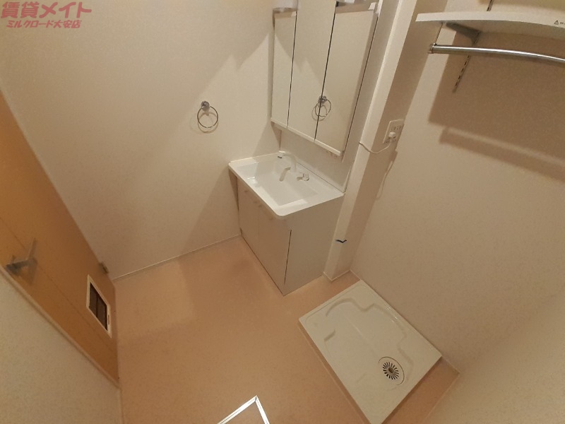 洗面設備　同型タイプ画像