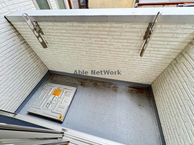 バルコニー　同物件別号室間取り違います。現況優先