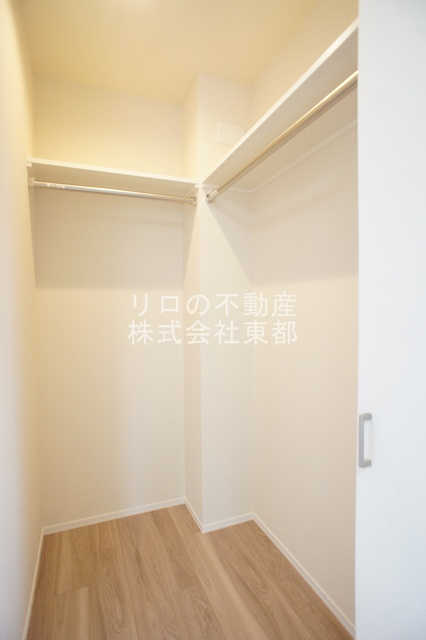 収納　ウォークインクローゼット収納！室内を広くご活用いただけます☆