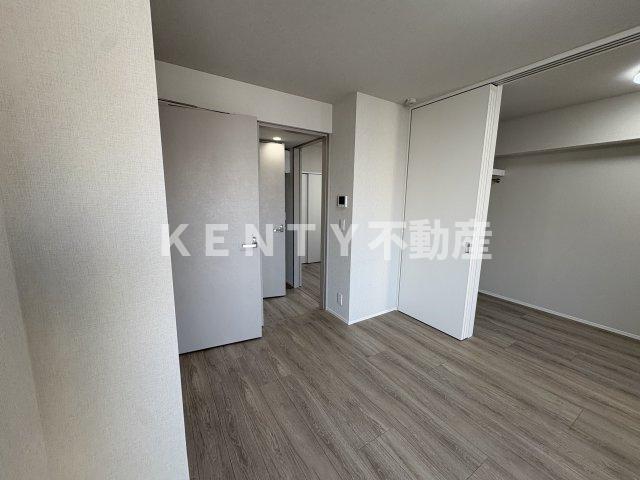 居室・リビング　コンパクトで使いやすい洋室です